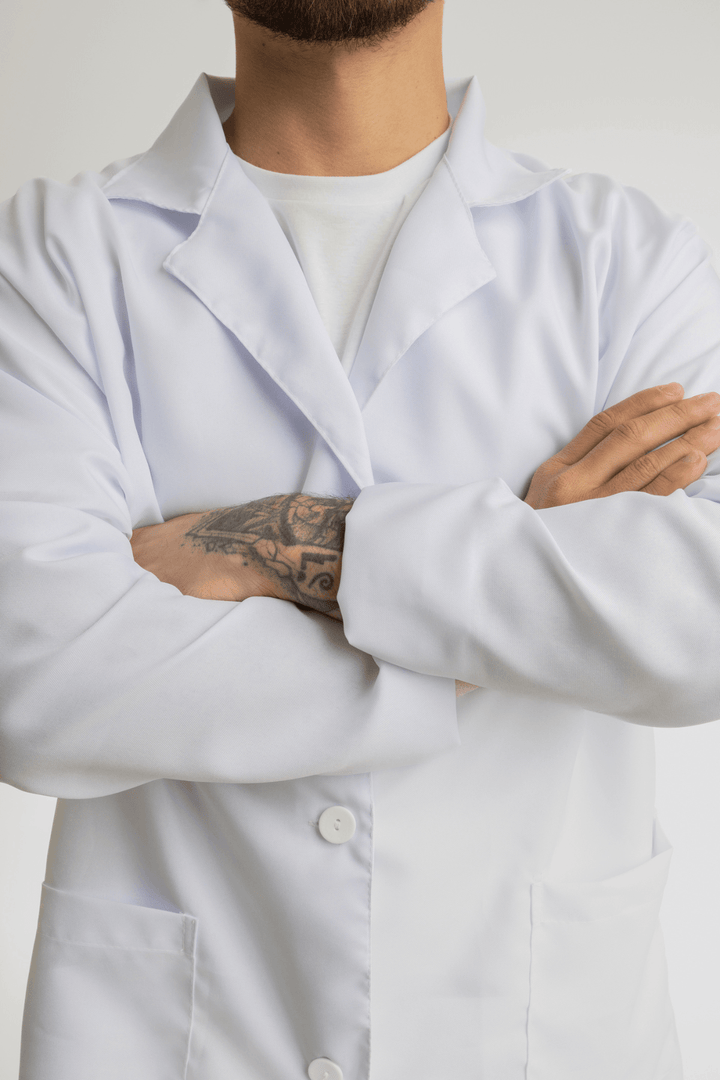 Jaleco Médico Tricofio Antiviral/Antimicrobial 60% Algodão 40% Poliéster - Uniformes Brazlucca